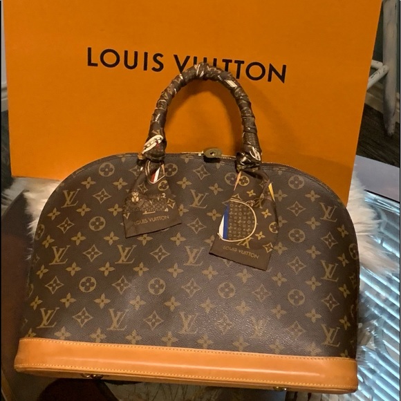 👜SOld 👜Louis Vuitton Alma GM - Picture 7 of 16